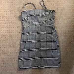 Woven Black and White Dress (Short)